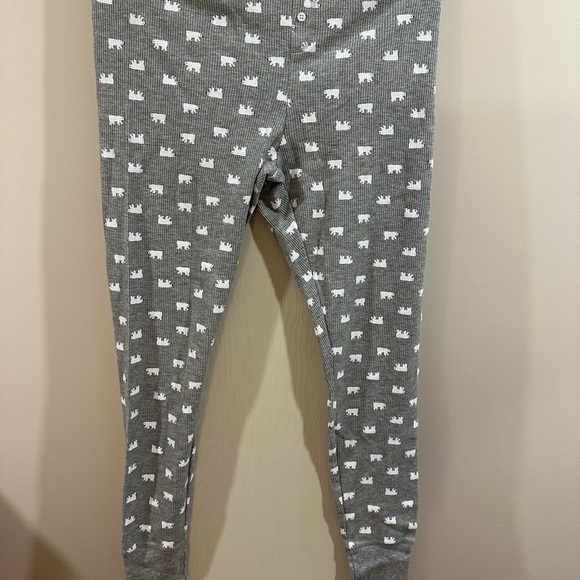 Old Navy Gray Waffle Knit Lounge/Pajama Set with Polar  Bears - Picture 5 of 5